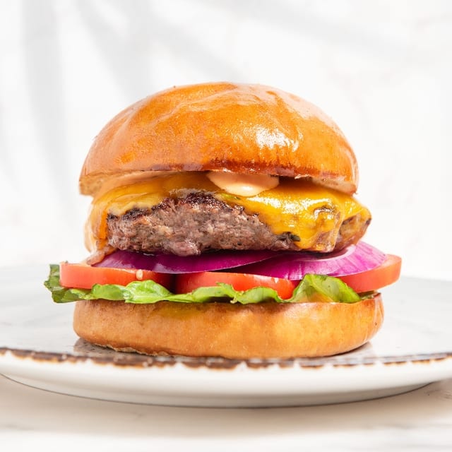Olia Cheeseburger